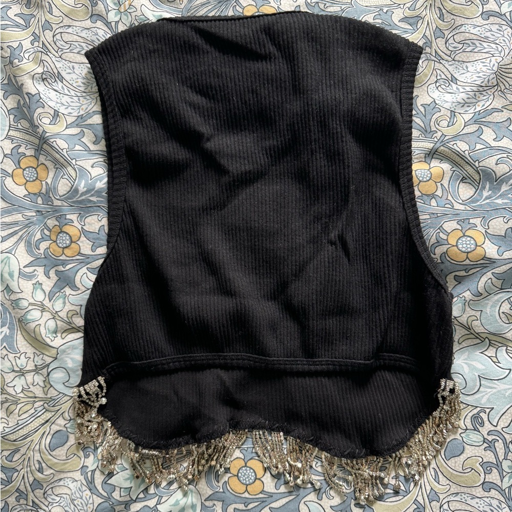 Cropped Rhinestone Trim Tank Top - Picture 3 of 3